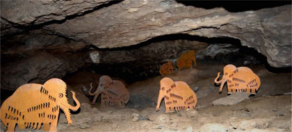 Mammuts in der Höhle