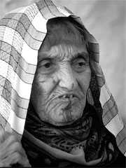 alte Frau aus Tunesien